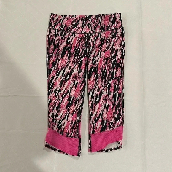Under Armour M Pink Printed Capri Training Leggings 1248730 excellent condition - Picture 1 of 5